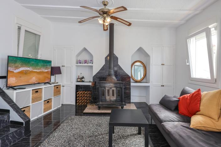 Image No.18-4 Bed Townhouse for sale