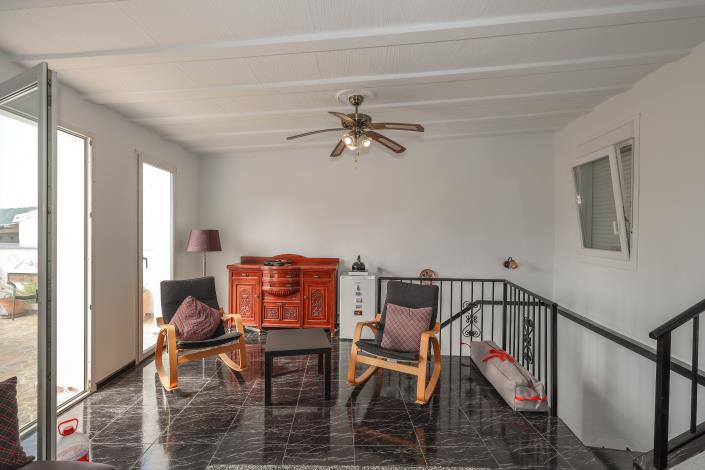 Image No.19-4 Bed Townhouse for sale