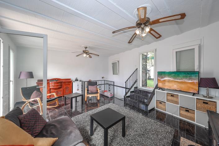 Image No.21-4 Bed Townhouse for sale