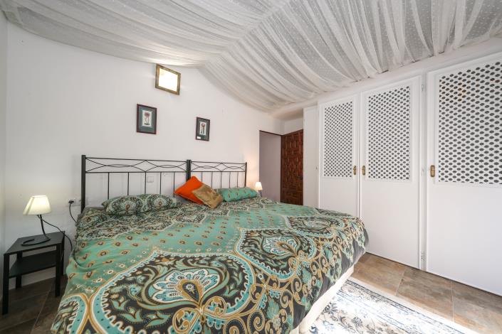 Image No.31-4 Bed Townhouse for sale