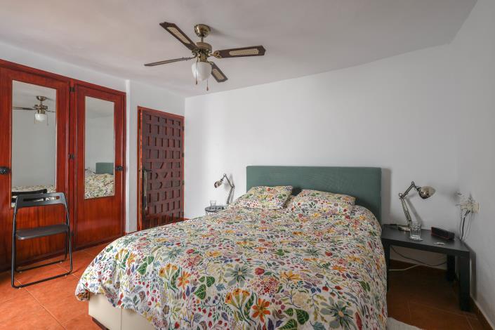 Image No.34-4 Bed Townhouse for sale