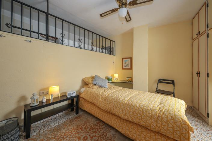 Image No.37-4 Bed Townhouse for sale