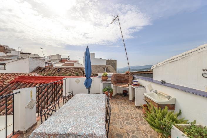 Image No.39-4 Bed Townhouse for sale