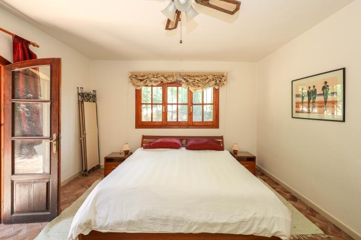 Image No.35-3 Bed Villa / Detached for sale