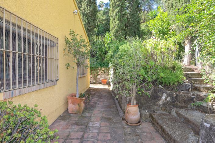 Image No.43-3 Bed Villa / Detached for sale
