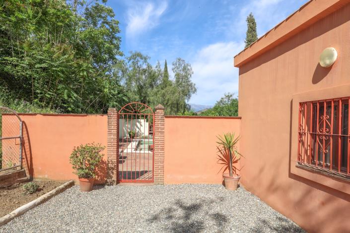 Image No.44-3 Bed Villa / Detached for sale