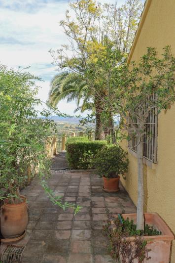 Image No.57-3 Bed Villa / Detached for sale
