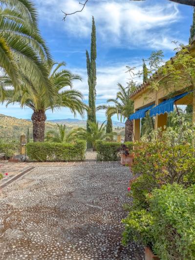 Image No.58-3 Bed Villa / Detached for sale