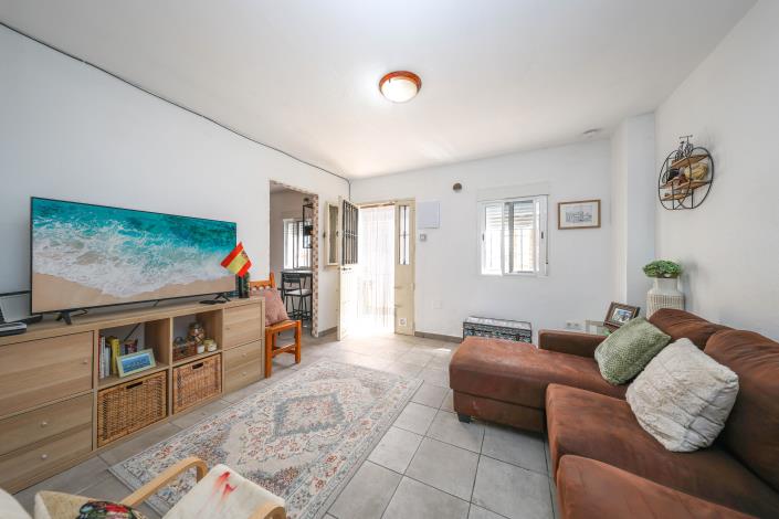 Image No.9-3 Bed Townhouse for sale