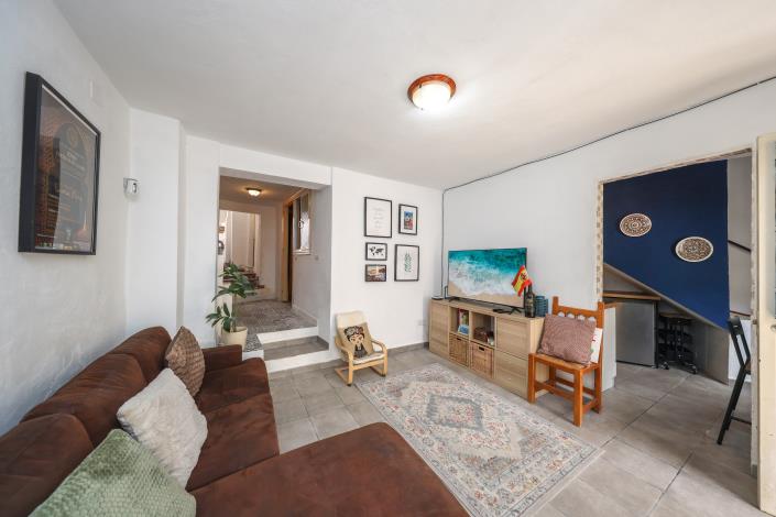 Image No.10-3 Bed Townhouse for sale