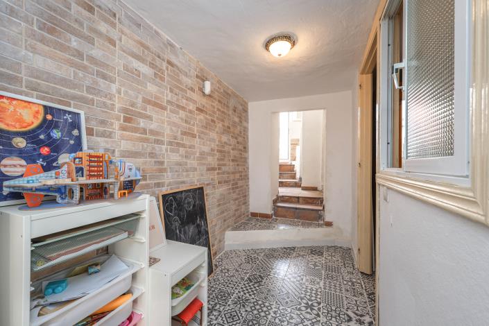 Image No.14-3 Bed Townhouse for sale