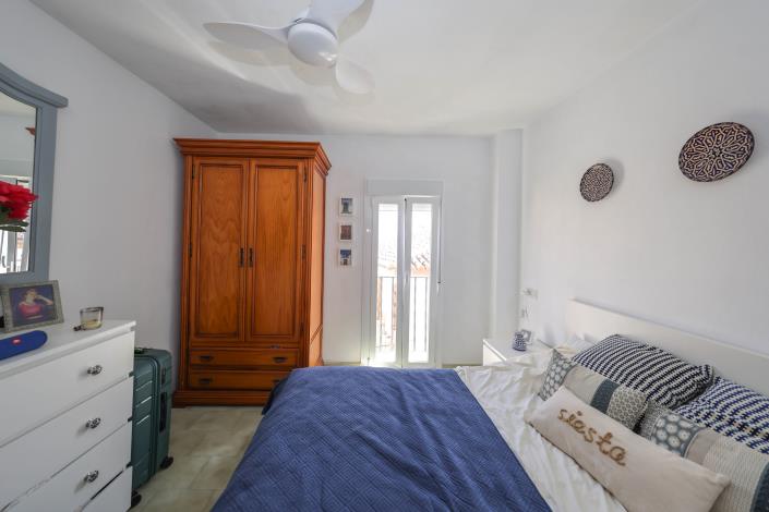 Image No.19-3 Bed Townhouse for sale