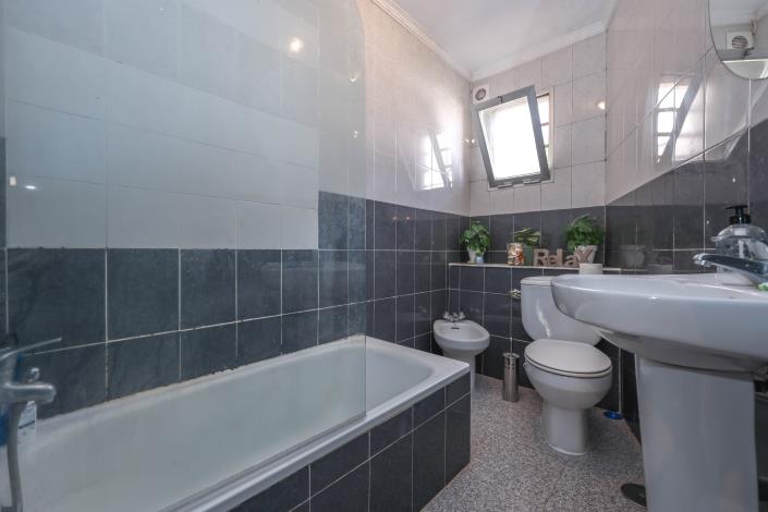 Image No.20-3 Bed Townhouse for sale