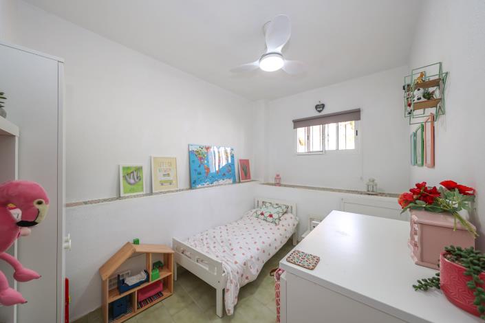 Image No.21-3 Bed Townhouse for sale