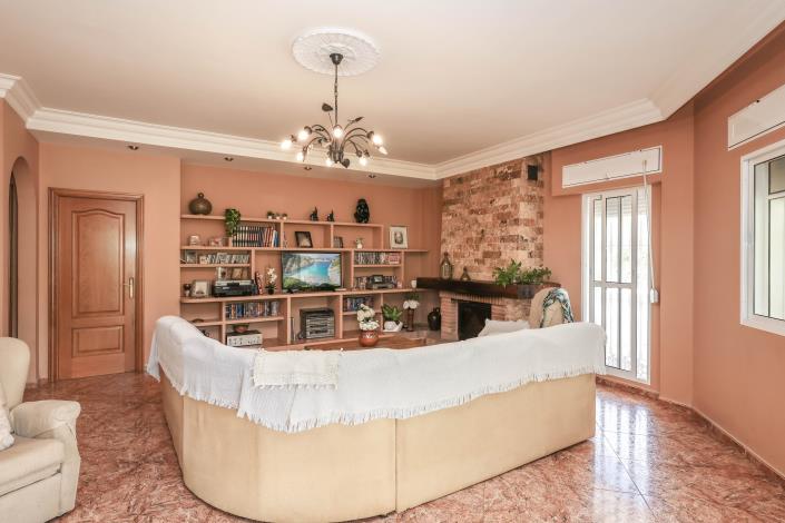 Image No.6-3 Bed Villa / Detached for sale