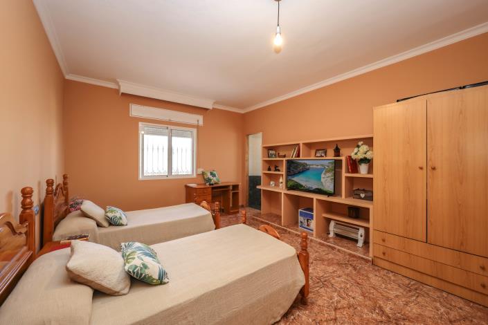Image No.19-3 Bed Villa / Detached for sale