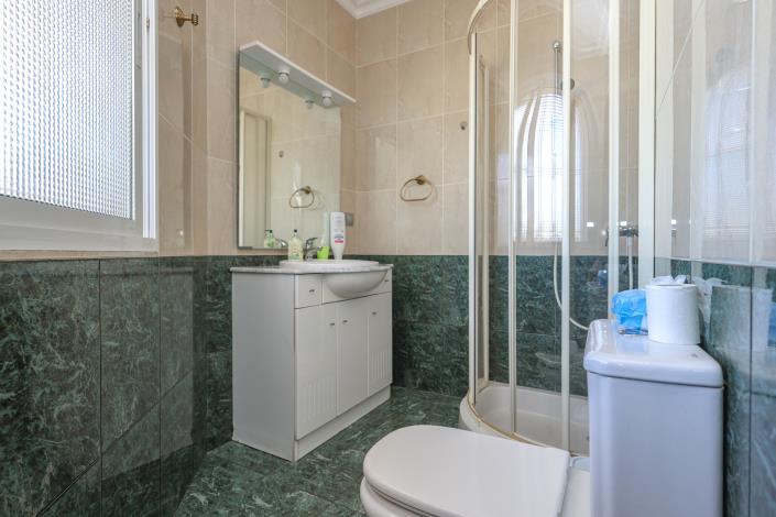 Image No.21-3 Bed Villa / Detached for sale