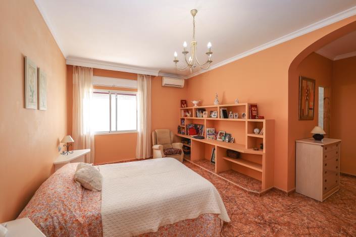 Image No.26-3 Bed Villa / Detached for sale