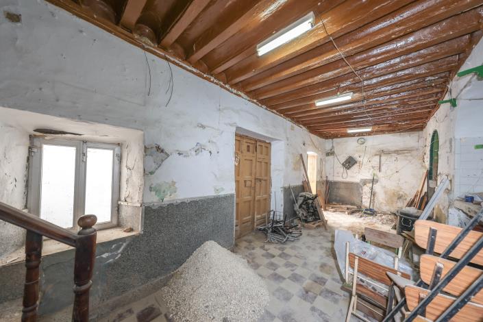 Image No.10-4 Bed Townhouse for sale