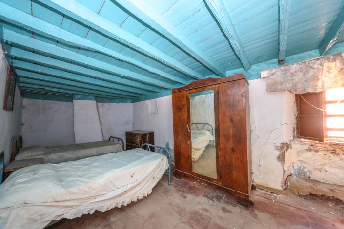 Image No.17-4 Bed Townhouse for sale