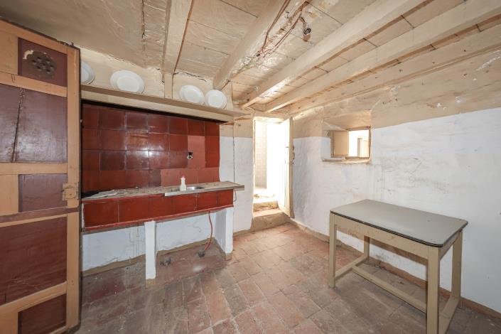 Image No.19-4 Bed Townhouse for sale