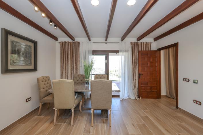 Image No.21-4 Bed Villa / Detached for sale
