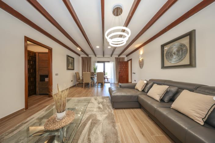 Image No.22-4 Bed Villa / Detached for sale