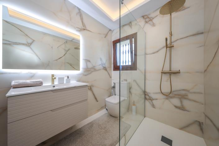 Image No.30-4 Bed Villa / Detached for sale