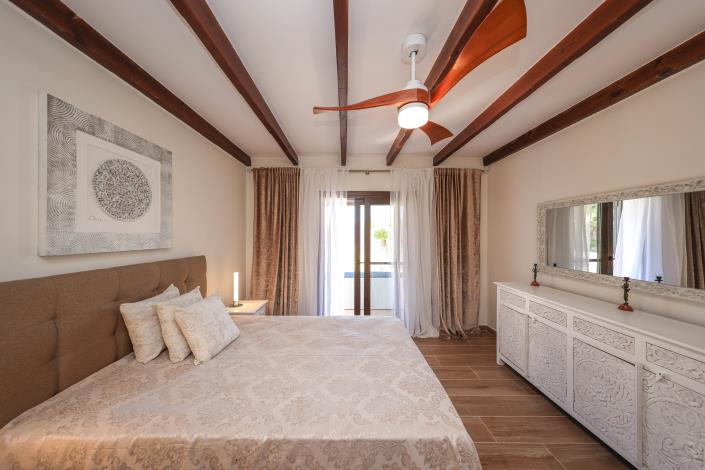 Image No.33-4 Bed Villa / Detached for sale
