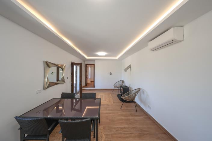 Image No.44-4 Bed Villa / Detached for sale