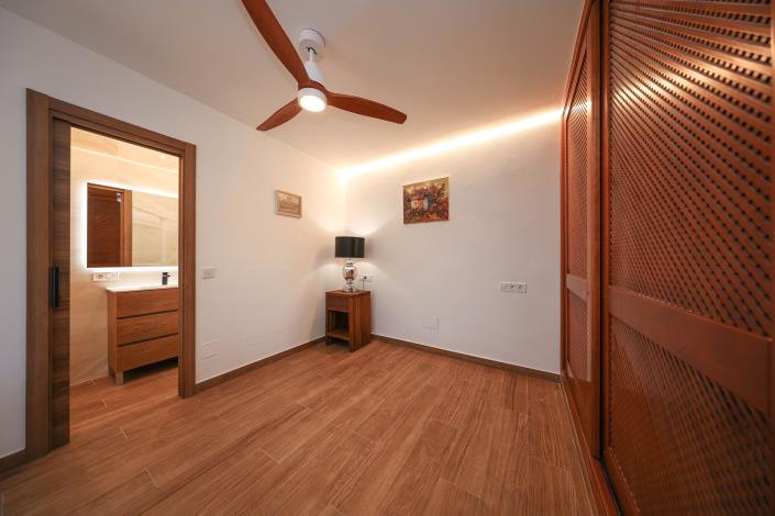 Image No.47-4 Bed Villa / Detached for sale