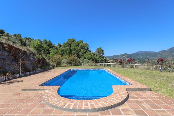 Image No.52-4 Bed Villa / Detached for sale