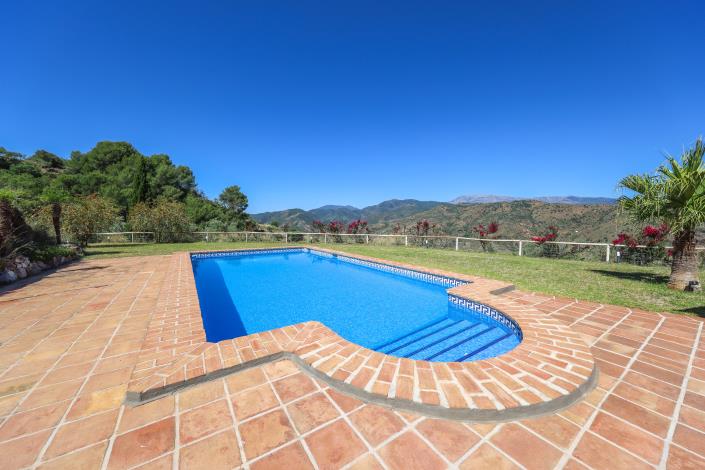 Image No.53-4 Bed Villa / Detached for sale
