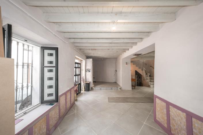 Image No.10-3 Bed Townhouse for sale