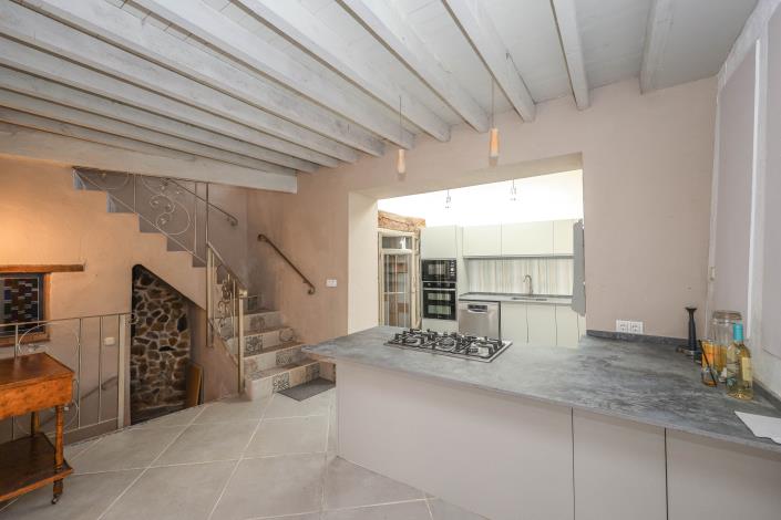 Image No.14-3 Bed Townhouse for sale