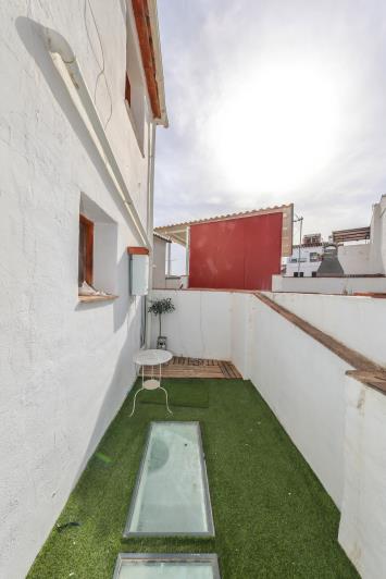 Image No.25-3 Bed Townhouse for sale