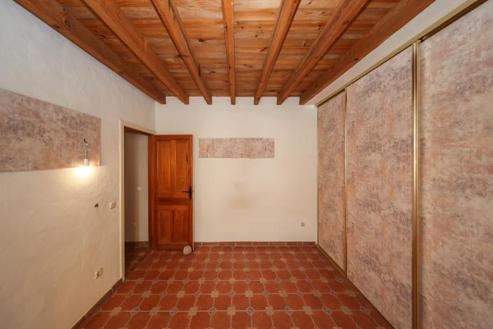 Image No.30-3 Bed Townhouse for sale