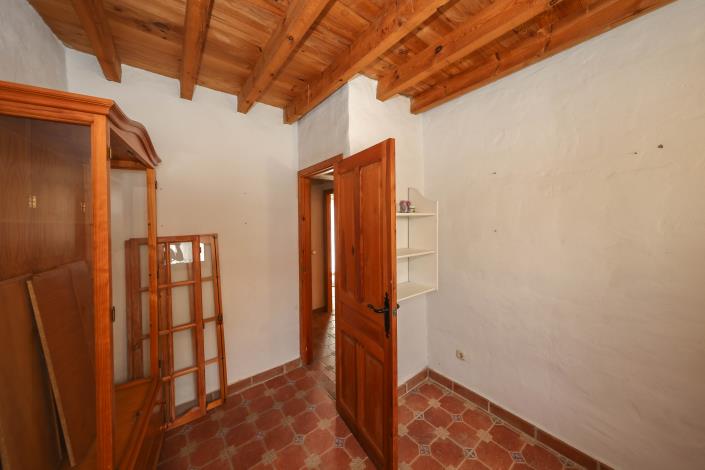 Image No.37-3 Bed Townhouse for sale