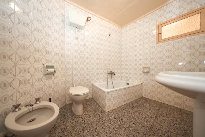 Image No.22-3 Bed Townhouse for sale