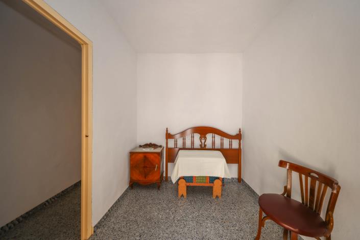 Image No.23-3 Bed Townhouse for sale