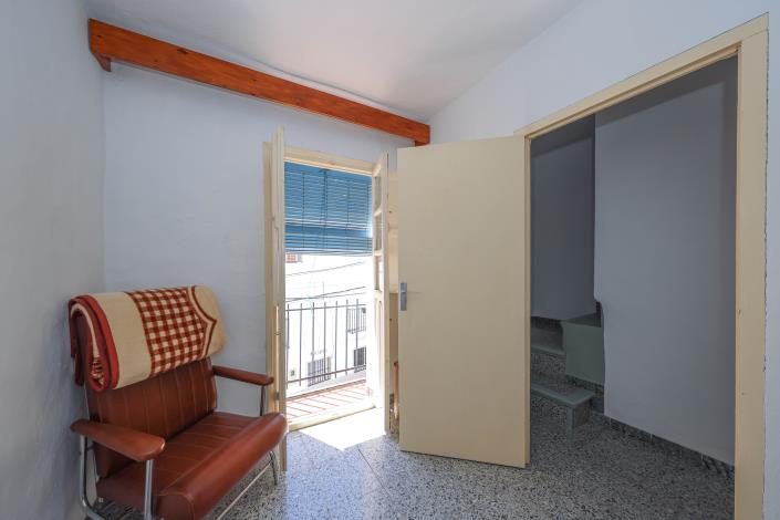 Image No.24-3 Bed Townhouse for sale