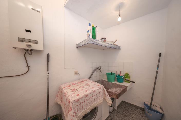 Image No.26-3 Bed Townhouse for sale