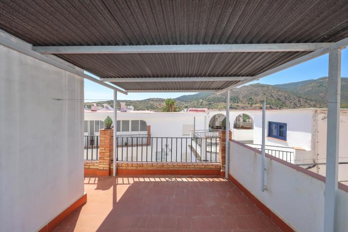 Image No.35-3 Bed Townhouse for sale