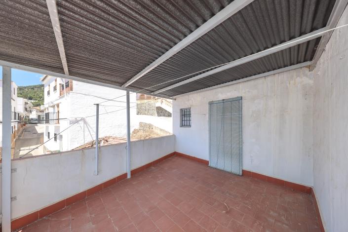 Image No.36-3 Bed Townhouse for sale