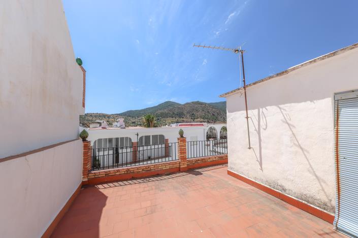 Image No.48-3 Bed Townhouse for sale