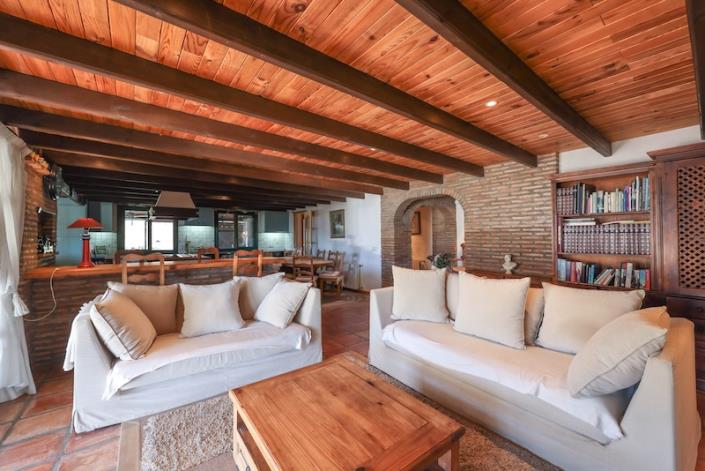 Image No.15-3 Bed Villa / Detached for sale