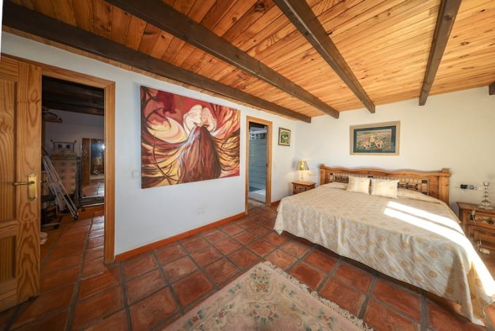 Image No.27-3 Bed Villa / Detached for sale
