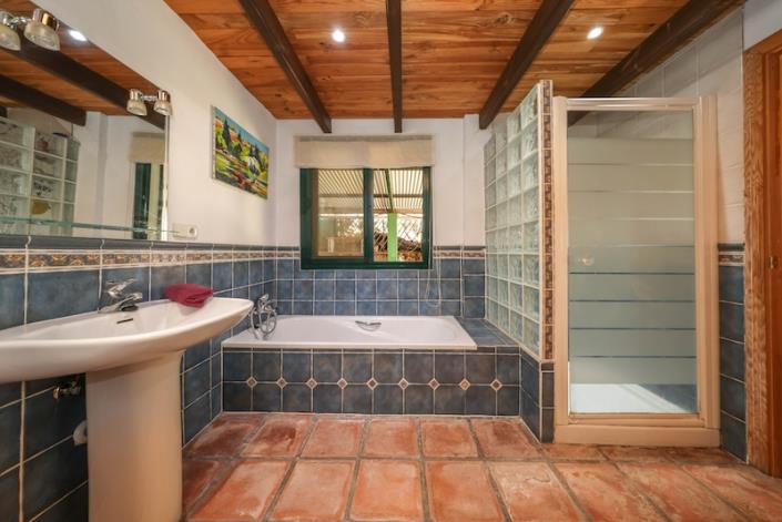 Image No.30-3 Bed Villa / Detached for sale