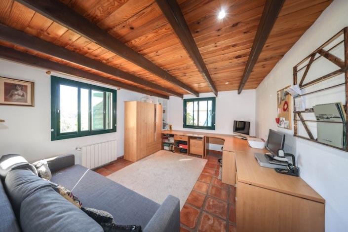 Image No.33-3 Bed Villa / Detached for sale
