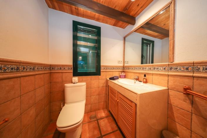 Image No.34-3 Bed Villa / Detached for sale